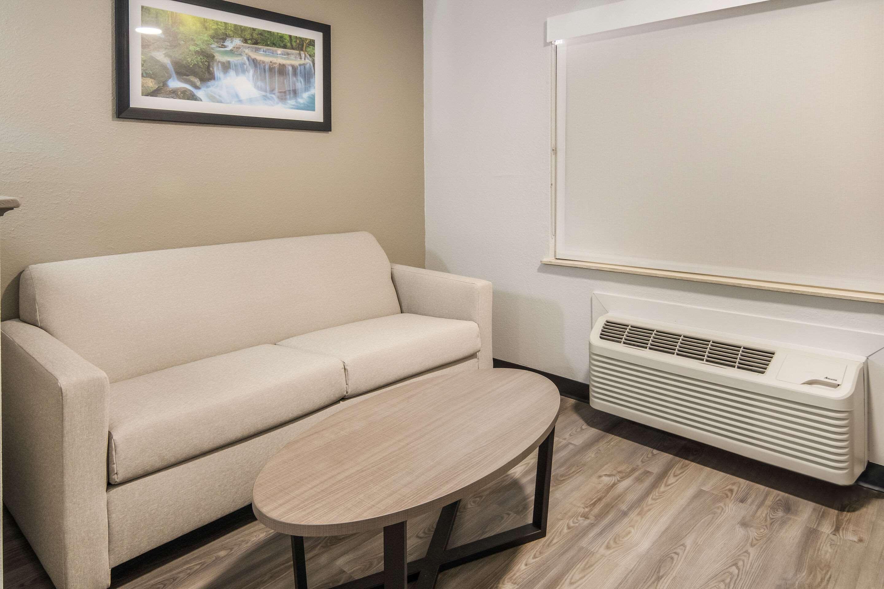 Quality Inn & Suites Fort Worth Extérieur photo