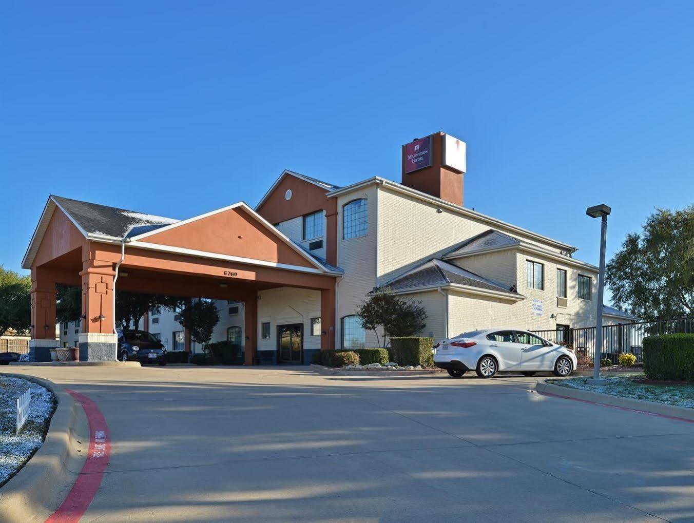 Quality Inn & Suites Fort Worth Extérieur photo