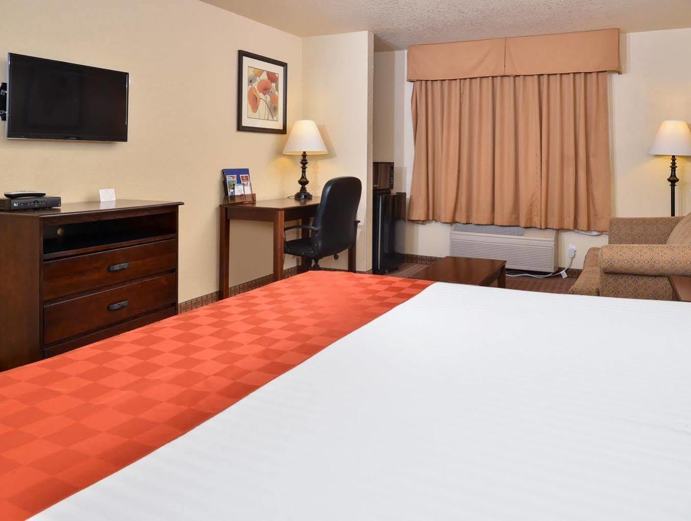 Quality Inn & Suites Fort Worth Extérieur photo