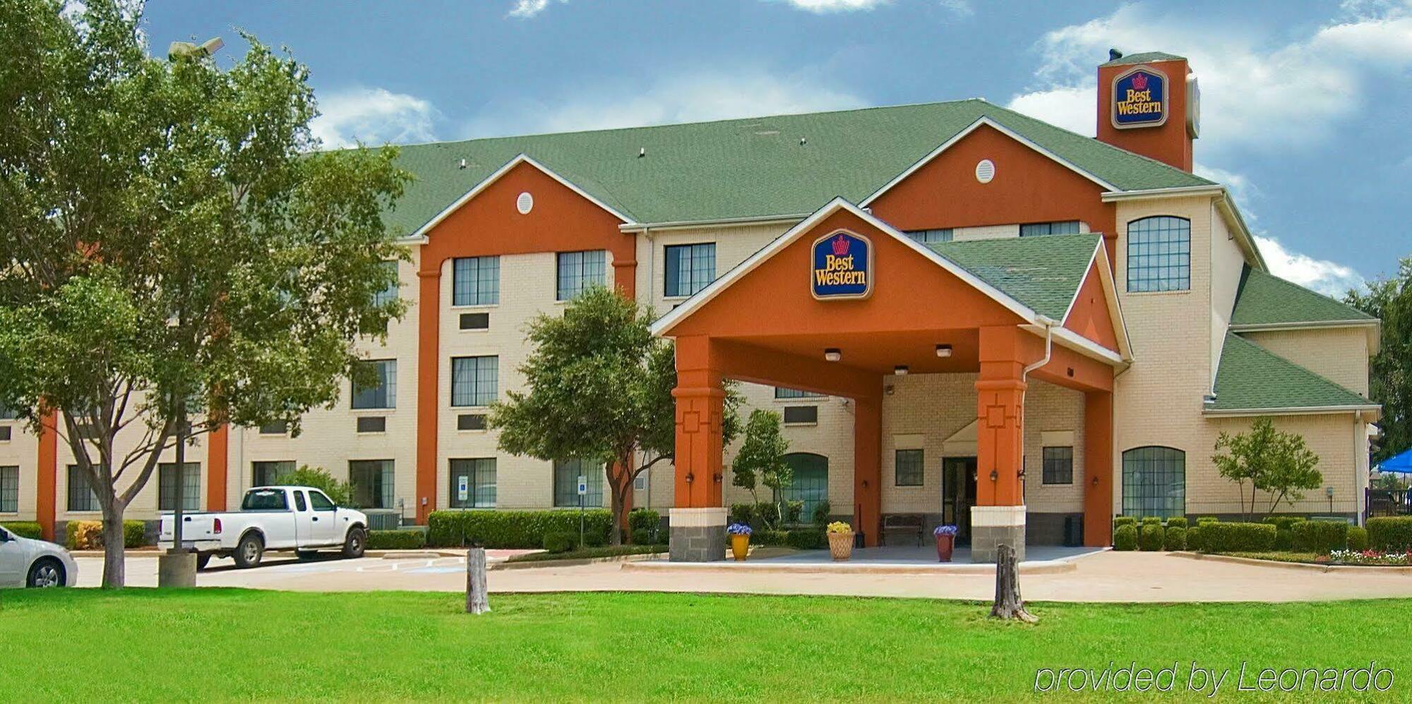 Quality Inn & Suites Fort Worth Extérieur photo