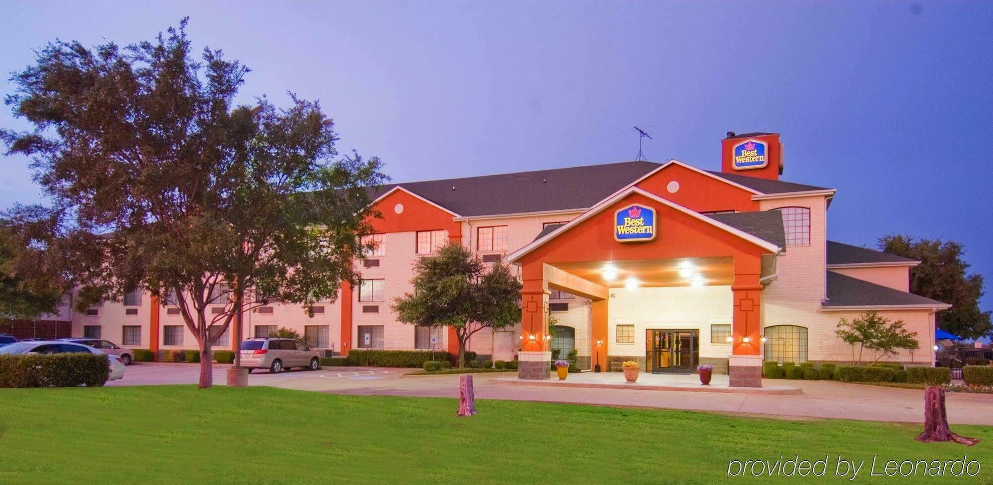 Quality Inn & Suites Fort Worth Extérieur photo