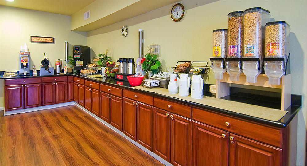 Quality Inn & Suites Fort Worth Extérieur photo